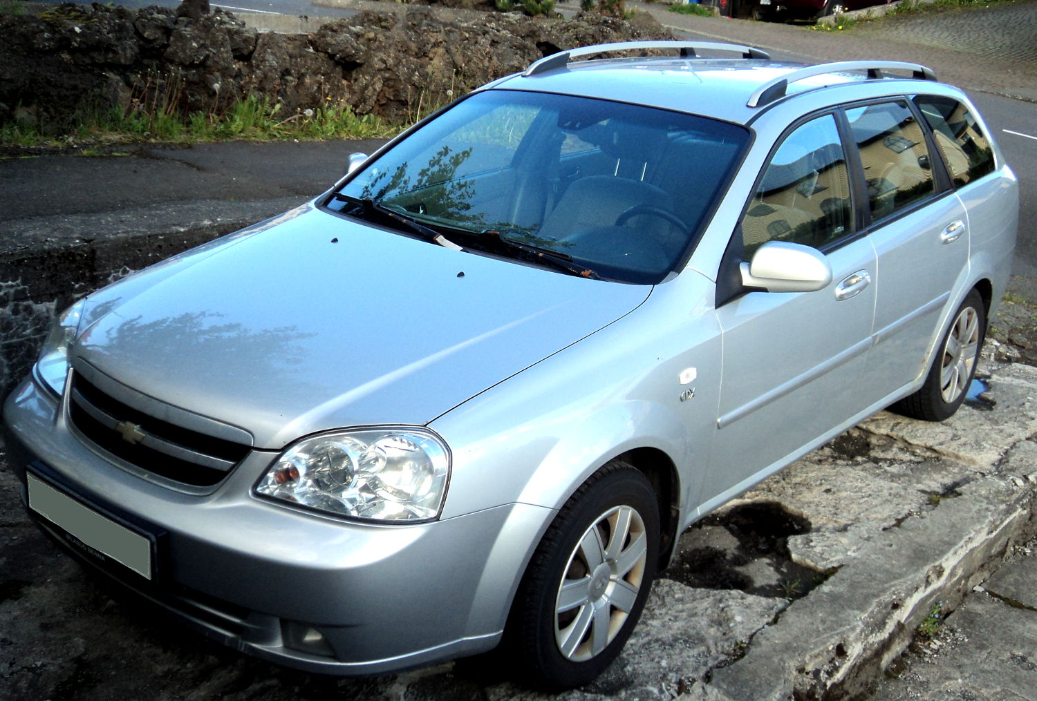 lacetti.jpg