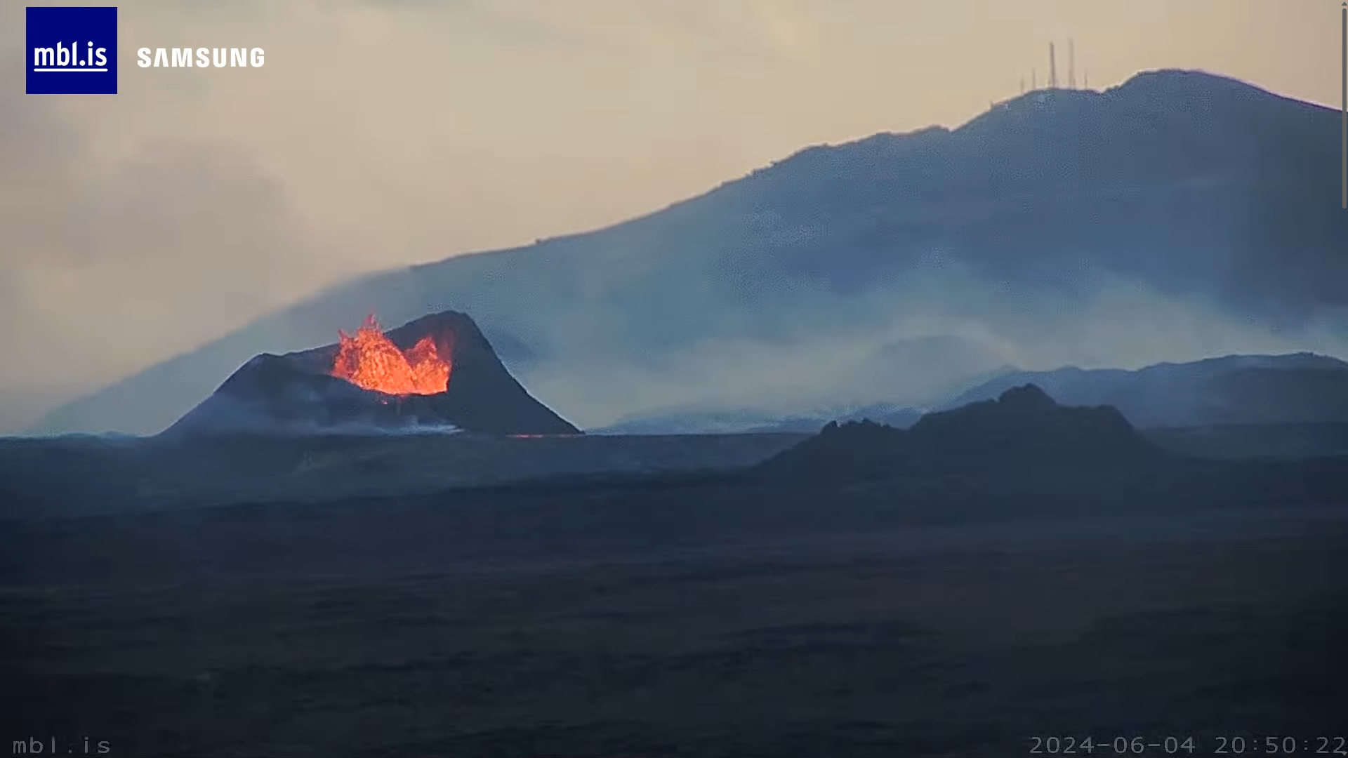 Eldgos - Sundhnúkagígar - Sandhóll - mbl.is - svd 04.06.2024 at 2051utc.png