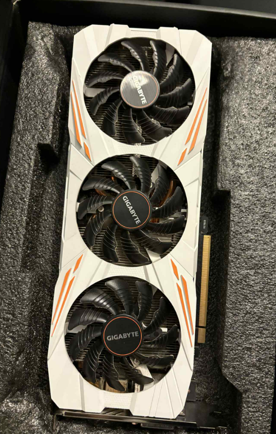 1080 ti skjákort.png